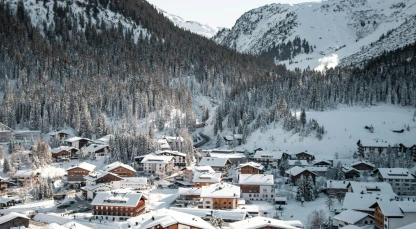 Snesikre skisportssteder i Europa 2025-2026