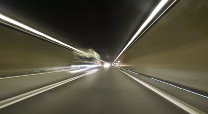 Ein Blick in den Gotthard-Straßentunnel