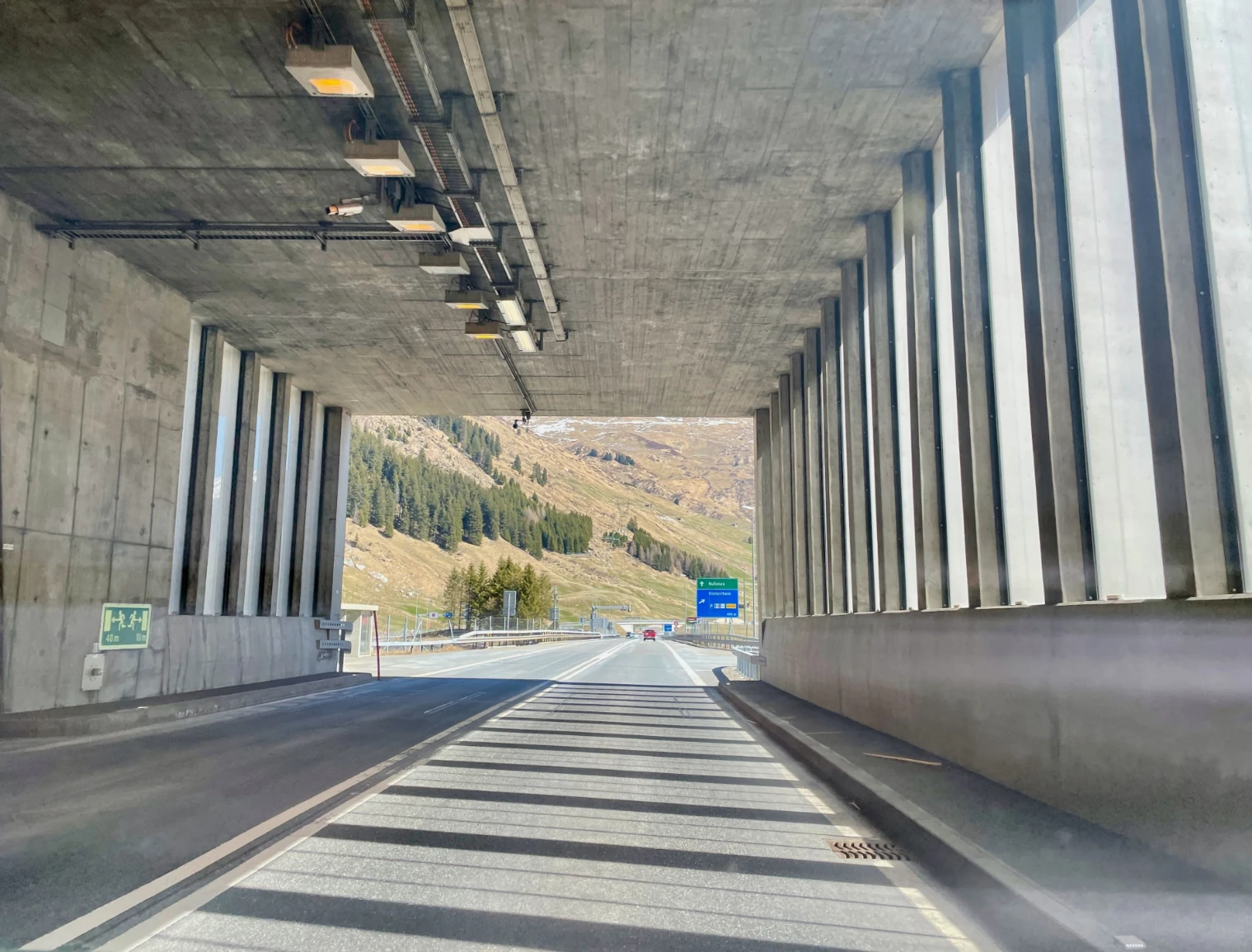 Nighttime closure of the San Bernardino tunnel in Switzerland